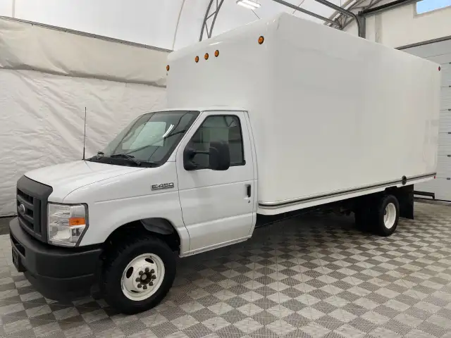 2024 Ford E-Series Cutaway