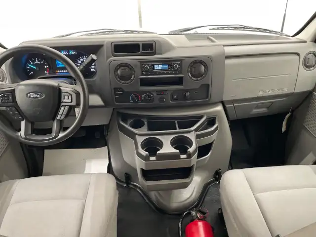 2024 Ford E-Series Cutaway - Photo 10