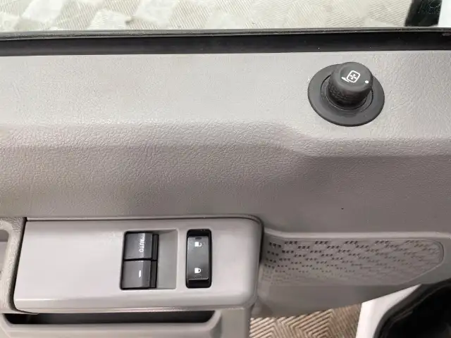 2024 Ford E-Series Cutaway - Photo 15