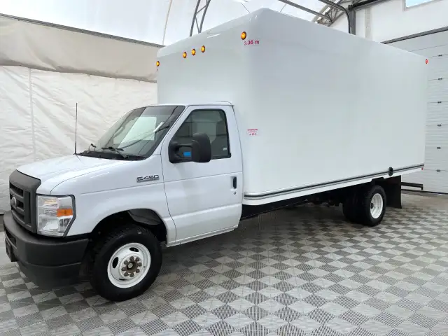 2024 Ford E-Series Cutaway