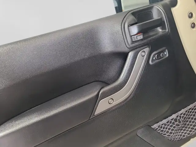 2017 Jeep Wrangler SPORT - Photo 11