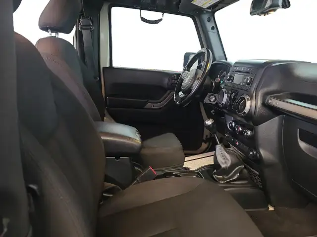 2017 Jeep Wrangler SPORT - Photo 16