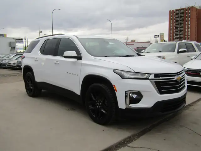 2023 Chevrolet Traverse AWD LT True North 8 Passenger / Leather - Photo 5