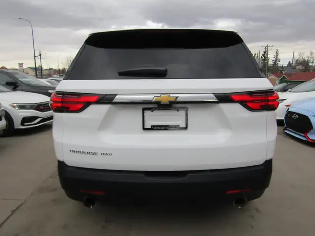 2023 Chevrolet Traverse AWD LT True North 8 Passenger / Leather - Photo 8