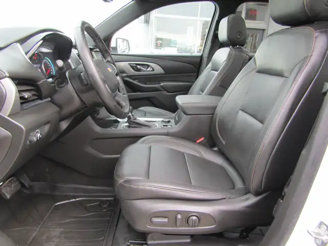 2023 Chevrolet Traverse AWD LT True North 8 Passenger / Leather - Photo 14