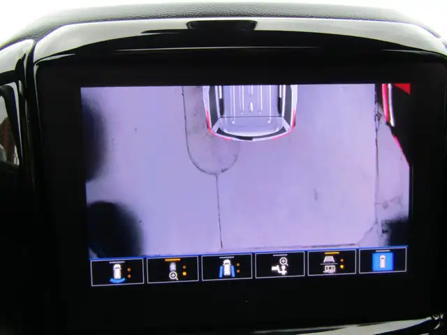 2023 Chevrolet Traverse AWD LT True North 8 Passenger / Leather - Photo 29