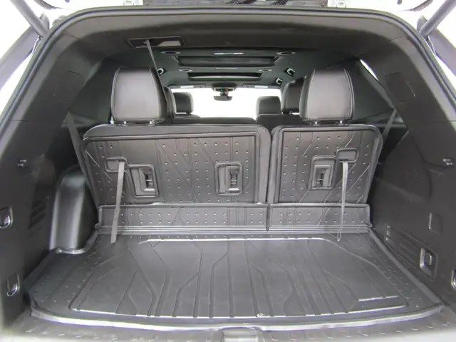 2023 Chevrolet Traverse AWD LT True North 8 Passenger / Leather - Photo 43