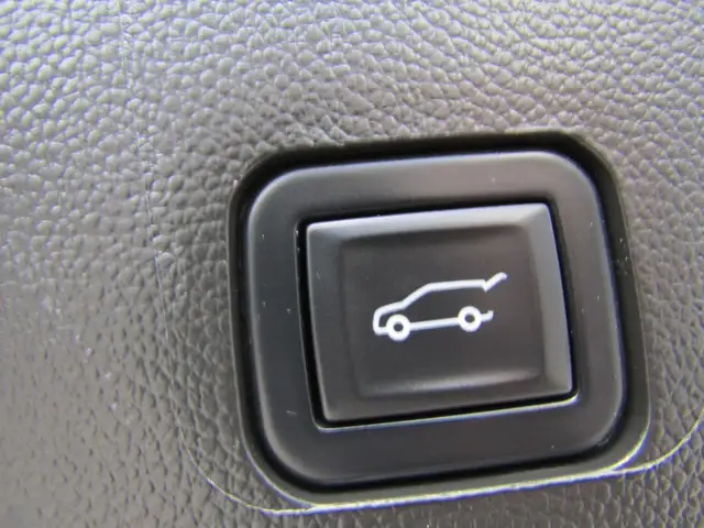 2023 Chevrolet Traverse AWD LT True North 8 Passenger / Leather - Photo 44