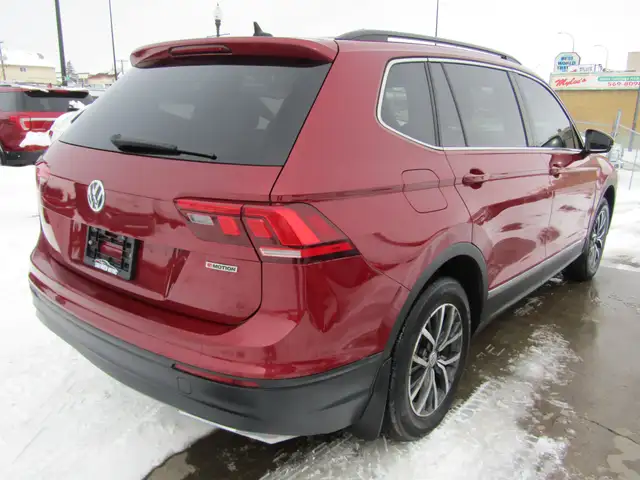 2018 Volkswagen Tiguan Comfortline 4MOTION Ltd Avail Leather / - Photo 6