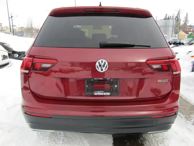2018 Volkswagen Tiguan Comfortline 4MOTION Ltd Avail Leather / - Photo 7