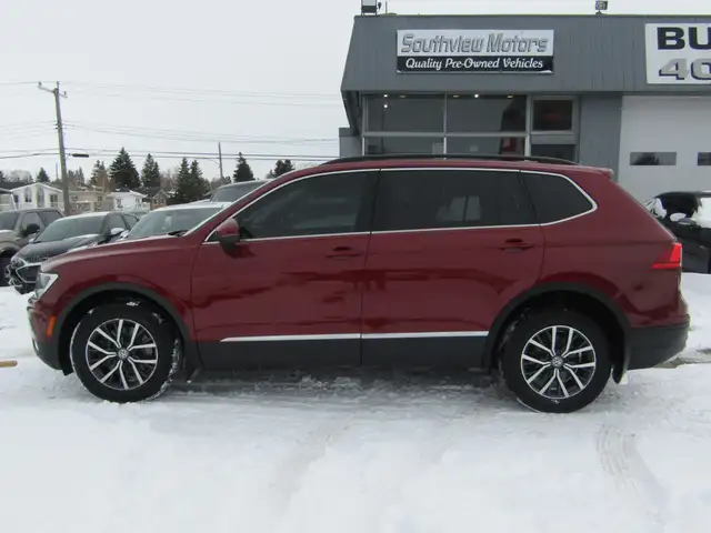 2018 Volkswagen Tiguan Comfortline 4MOTION Ltd Avail Leather / - Photo 9