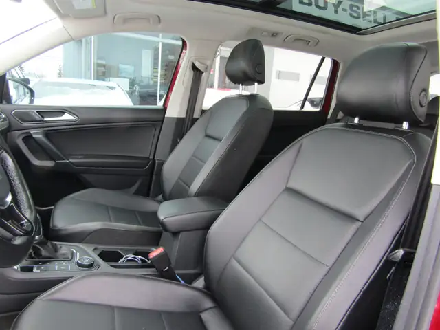 2018 Volkswagen Tiguan Comfortline 4MOTION Ltd Avail Leather / - Photo 14