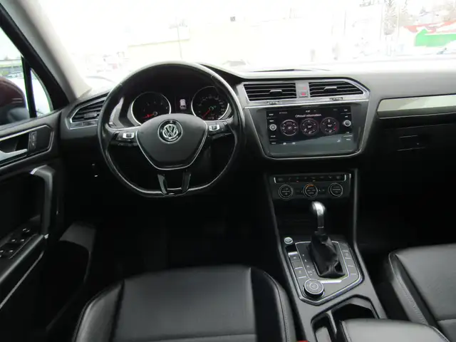 2018 Volkswagen Tiguan Comfortline 4MOTION Ltd Avail Leather / - Photo 15
