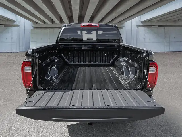 2026 GMC Canyon Elevation - Premium Package - $419 B/W - Photo 7