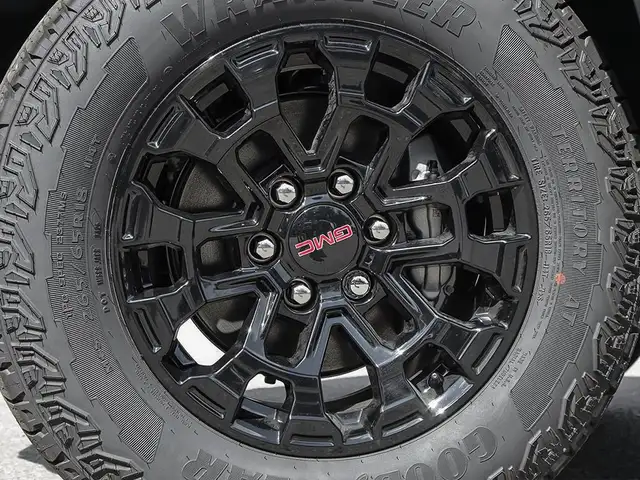 2026 GMC Canyon Elevation - Premium Package - $419 B/W - Photo 8