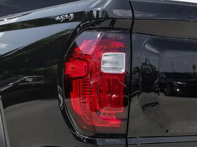 2026 GMC Canyon Elevation - Premium Package - $419 B/W - Photo 11