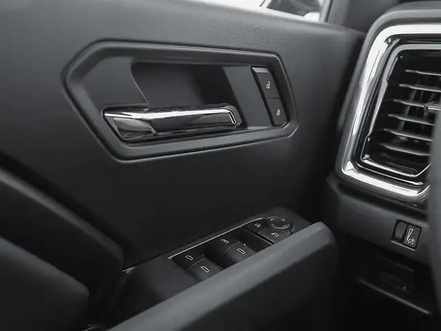 2026 GMC Canyon Elevation - Premium Package - $419 B/W - Photo 16