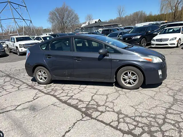 2010 Toyota Prius - Photo 3