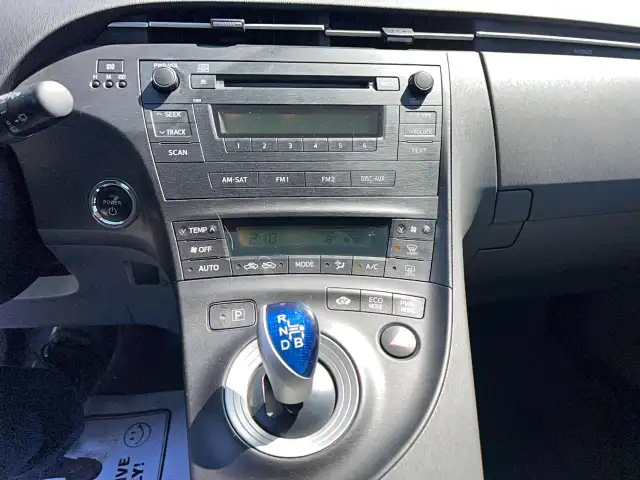 2010 Toyota Prius - Photo 12