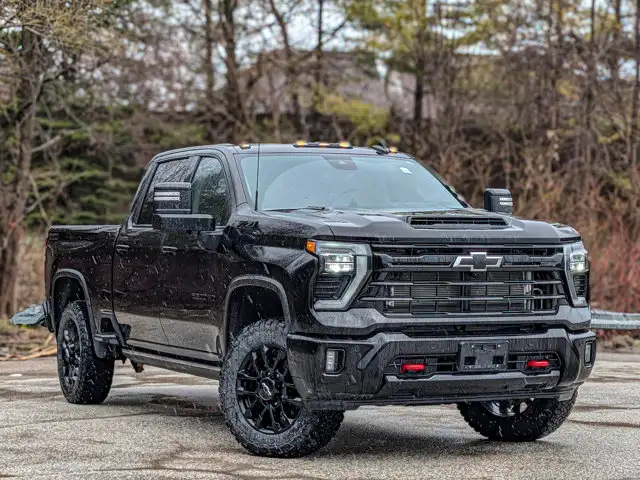 2025 Chevrolet Silverado 2500HD LTZ4WD Crew Cab 159 LTZ - Photo 2