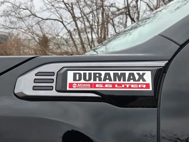 2026 GMC Sierra 3500HD AT4- Power Sunroof - Technology Pkg - Photo 9