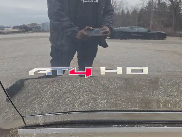 2026 GMC Sierra 3500HD AT4- Power Sunroof - Technology Pkg - Photo 10