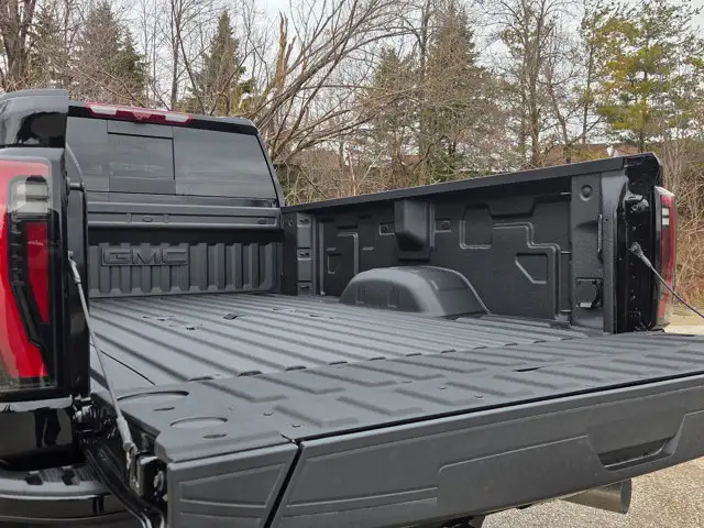 2026 GMC Sierra 3500HD AT4- Power Sunroof - Technology Pkg - Photo 16