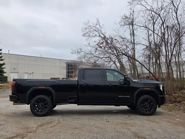 2026 GMC Sierra 3500HD AT4- Power Sunroof - Technology Pkg - Photo 18