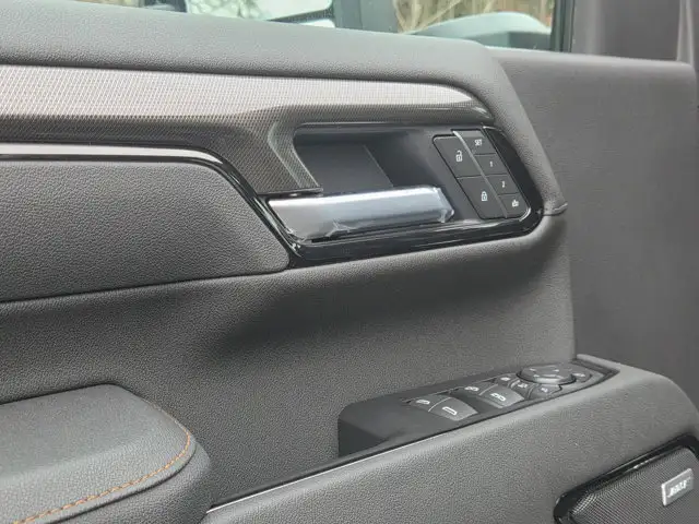 2026 GMC Sierra 3500HD AT4- Power Sunroof - Technology Pkg - Photo 21