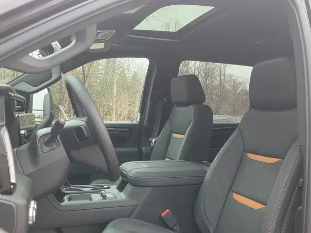 2026 GMC Sierra 3500HD AT4- Power Sunroof - Technology Pkg - Photo 25