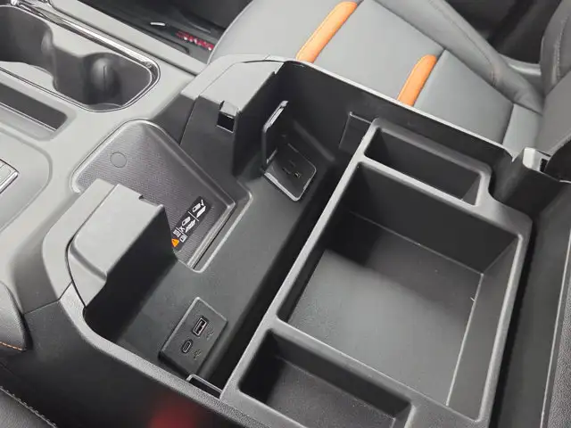 2026 GMC Sierra 3500HD AT4- Power Sunroof - Technology Pkg - Photo 46