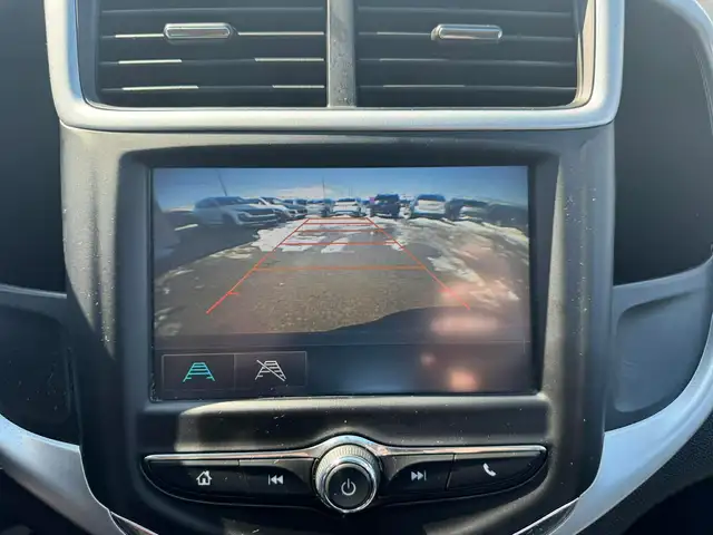 2017 Chevrolet Sonic LT - Photo 10