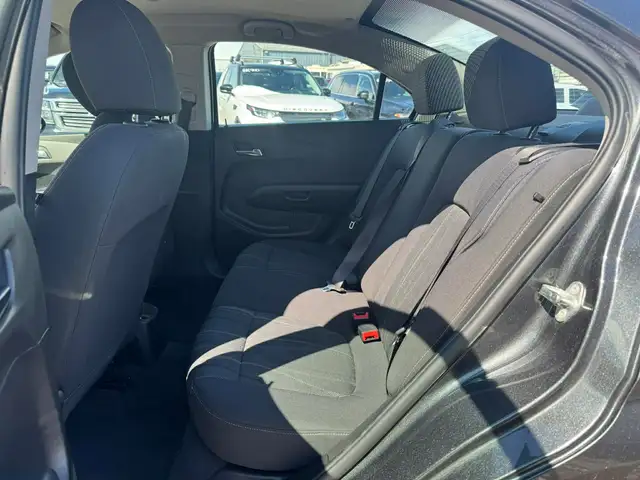 2017 Chevrolet Sonic LT - Photo 16