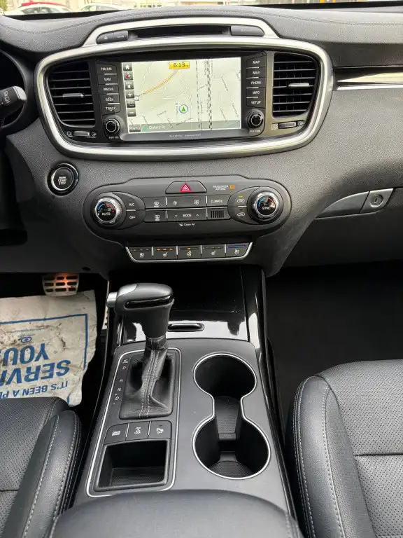 2017 Kia Sorento All-wheel Drive 4dr SX Turbo - Photo 11