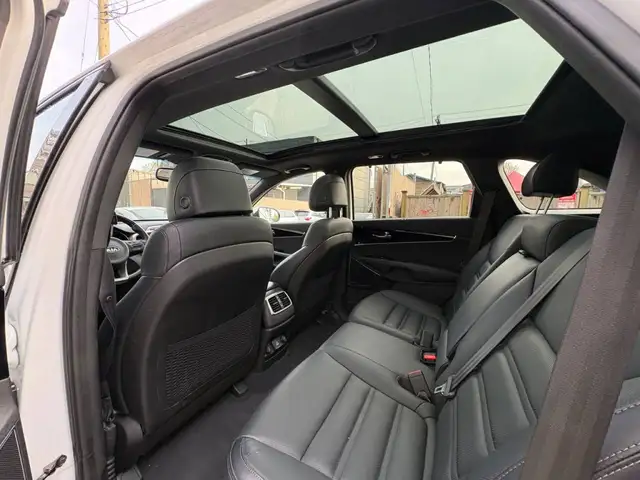 2017 Kia Sorento All-wheel Drive 4dr SX Turbo - Photo 15
