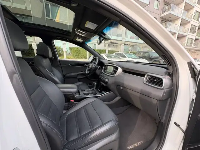 2017 Kia Sorento All-wheel Drive 4dr SX Turbo - Photo 17