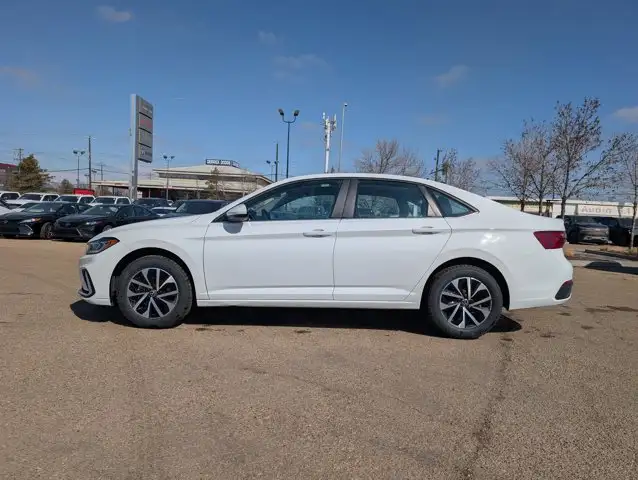 2025 Volkswagen Jetta Trendline - Photo 3