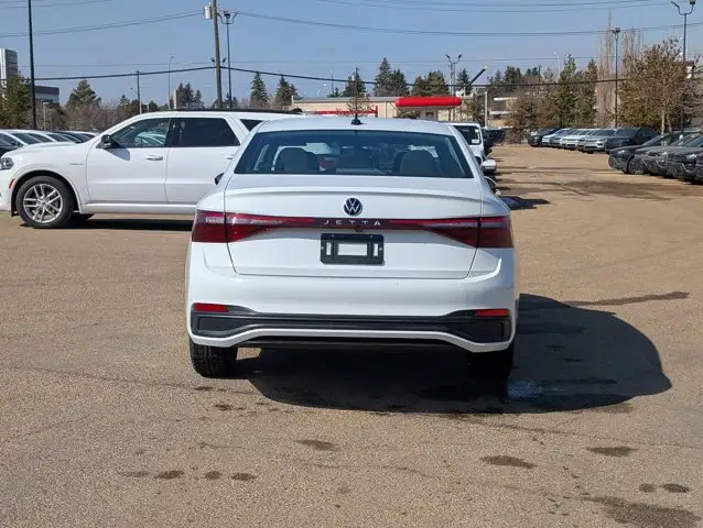 2025 Volkswagen Jetta Trendline - Photo 5