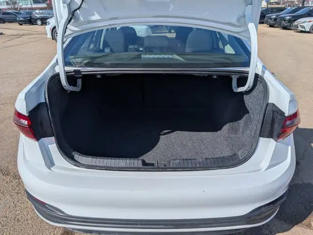 2025 Volkswagen Jetta Trendline - Photo 6