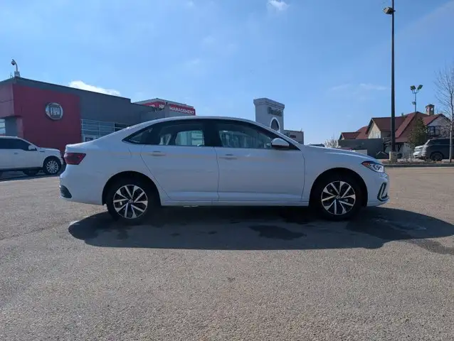 2025 Volkswagen Jetta Trendline - Photo 8