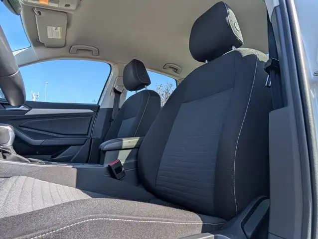 2025 Volkswagen Jetta Trendline - Photo 17
