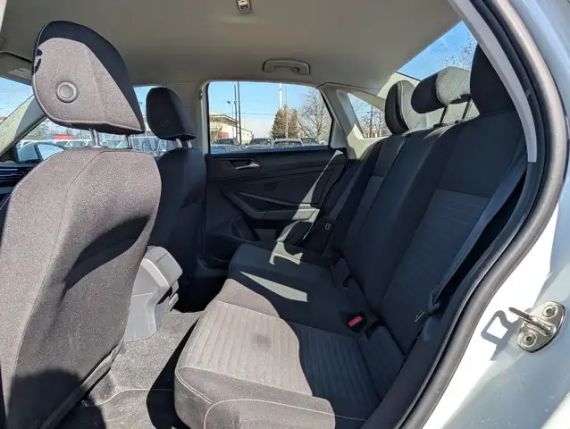 2025 Volkswagen Jetta Trendline - Photo 18