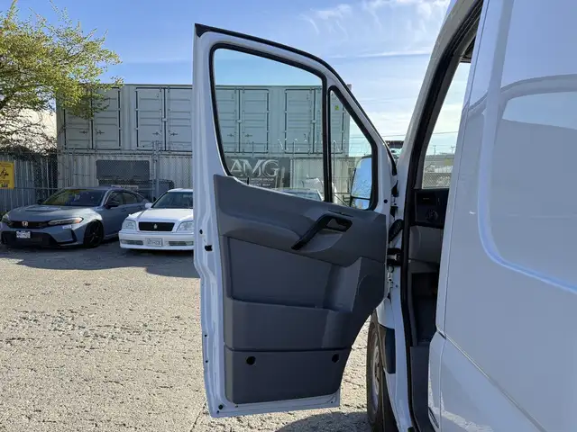 2016 Mercedes-Benz Sprinter 2500 High Roof Kingtec Reefer Cargo - Photo 11