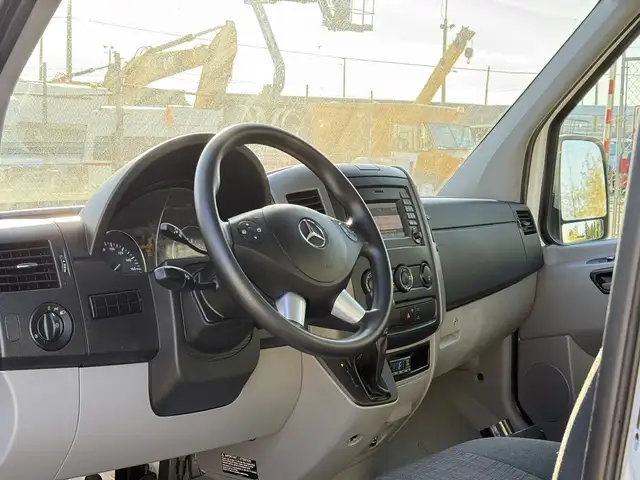 2016 Mercedes-Benz Sprinter 2500 High Roof Kingtec Reefer Cargo - Photo 12