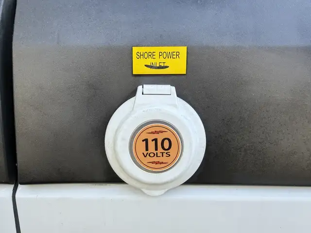 2016 Mercedes-Benz Sprinter 2500 High Roof Kingtec Reefer Cargo - Photo 32