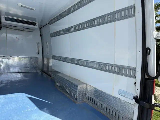 2016 Mercedes-Benz Sprinter 2500 High Roof Kingtec Reefer Cargo - Photo 36