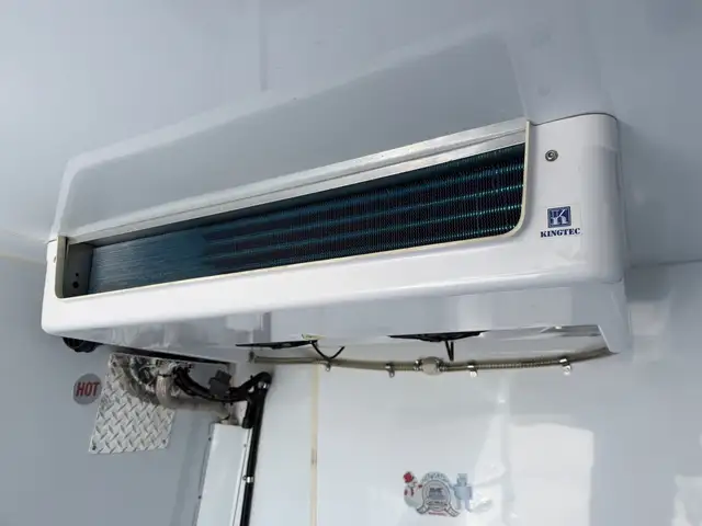 2016 Mercedes-Benz Sprinter 2500 High Roof Kingtec Reefer Cargo - Photo 40