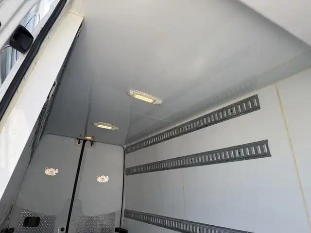 2016 Mercedes-Benz Sprinter 2500 High Roof Kingtec Reefer Cargo - Photo 45