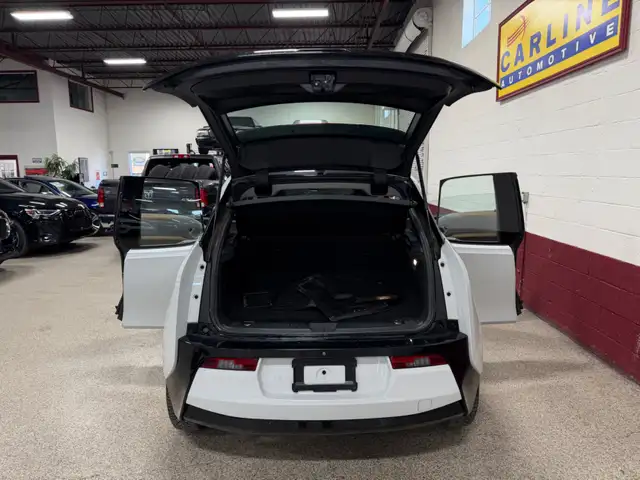 2016 BMW i3 w/Range Extender|NAVIGATION - REAR CAMERA - BLUETOOT - Photo 12