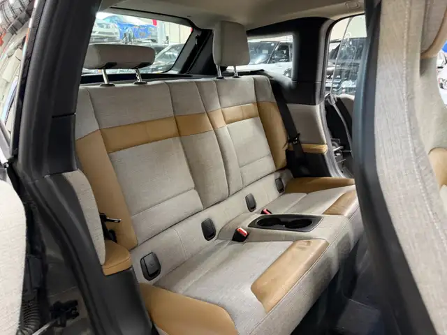 2016 BMW i3 w/Range Extender|NAVIGATION - REAR CAMERA - BLUETOOT - Photo 13